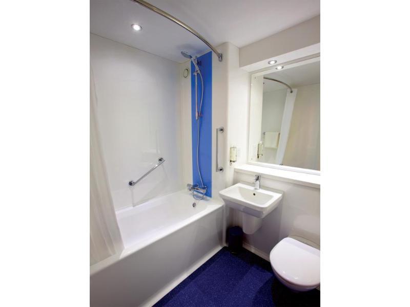 Travelodge Sheffield Central מראה חיצוני תמונה